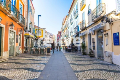 Moradia T4 para Venda em Charneca de Caparica e Sobreda
