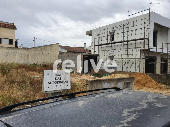 Moradia T4 para Venda em Charneca de Caparica e Sobreda Foto 16