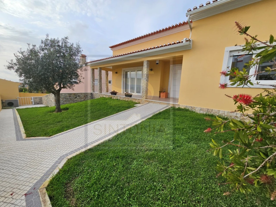 Moradia T3 para Venda em Mafra Foto 24