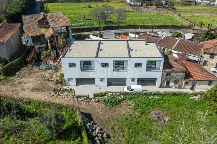 Moradia T3 para Venda em Merelim (São Paio), Panoias e Parada de Tibães Foto 7