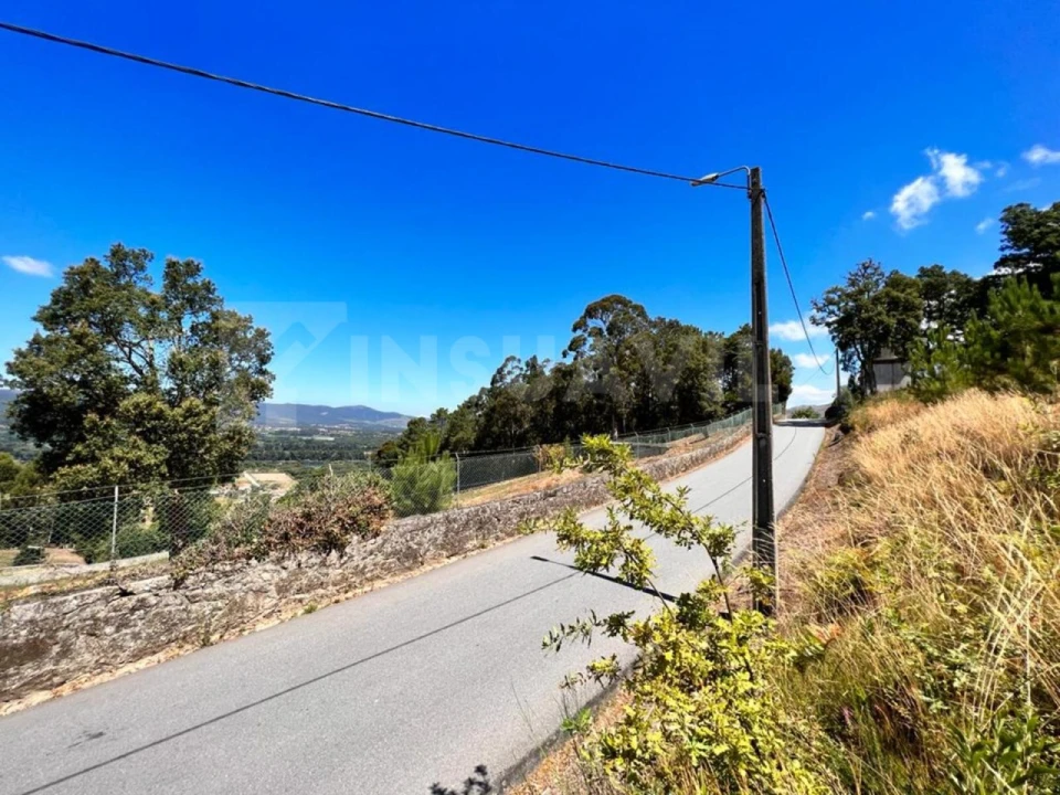 Terreno para Venda em Gondarem Foto 16