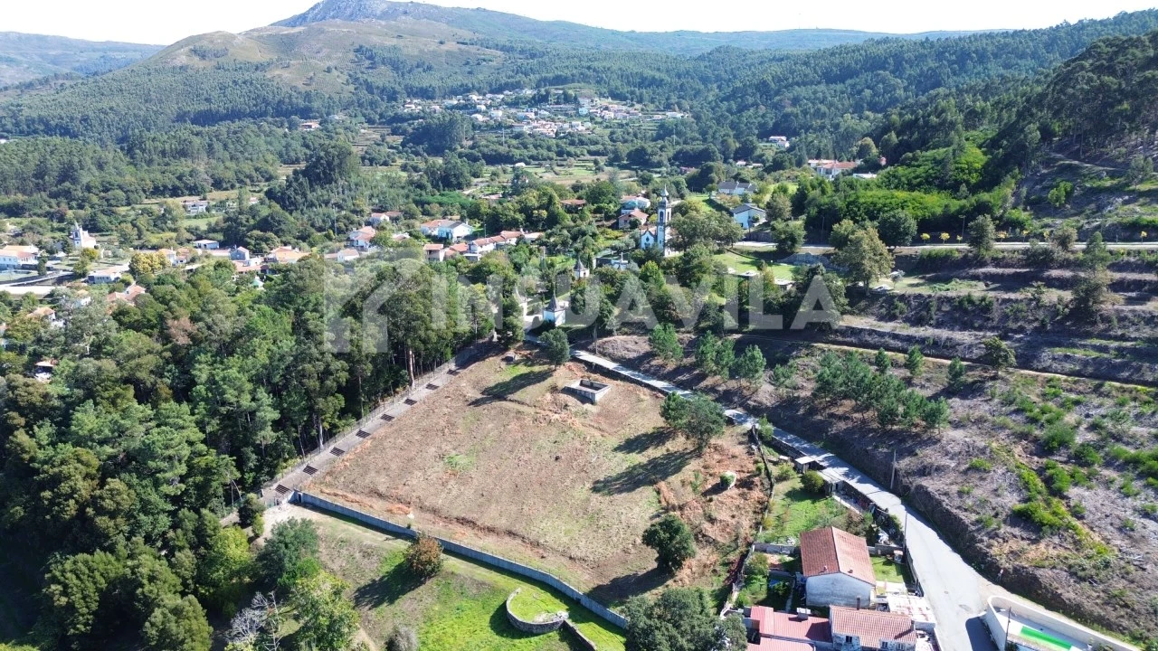 Terreno para Venda em Gondarem Foto 7