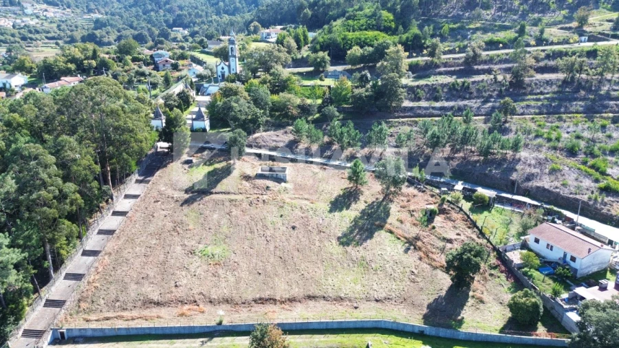Terreno para Venda em Gondarem Foto 4