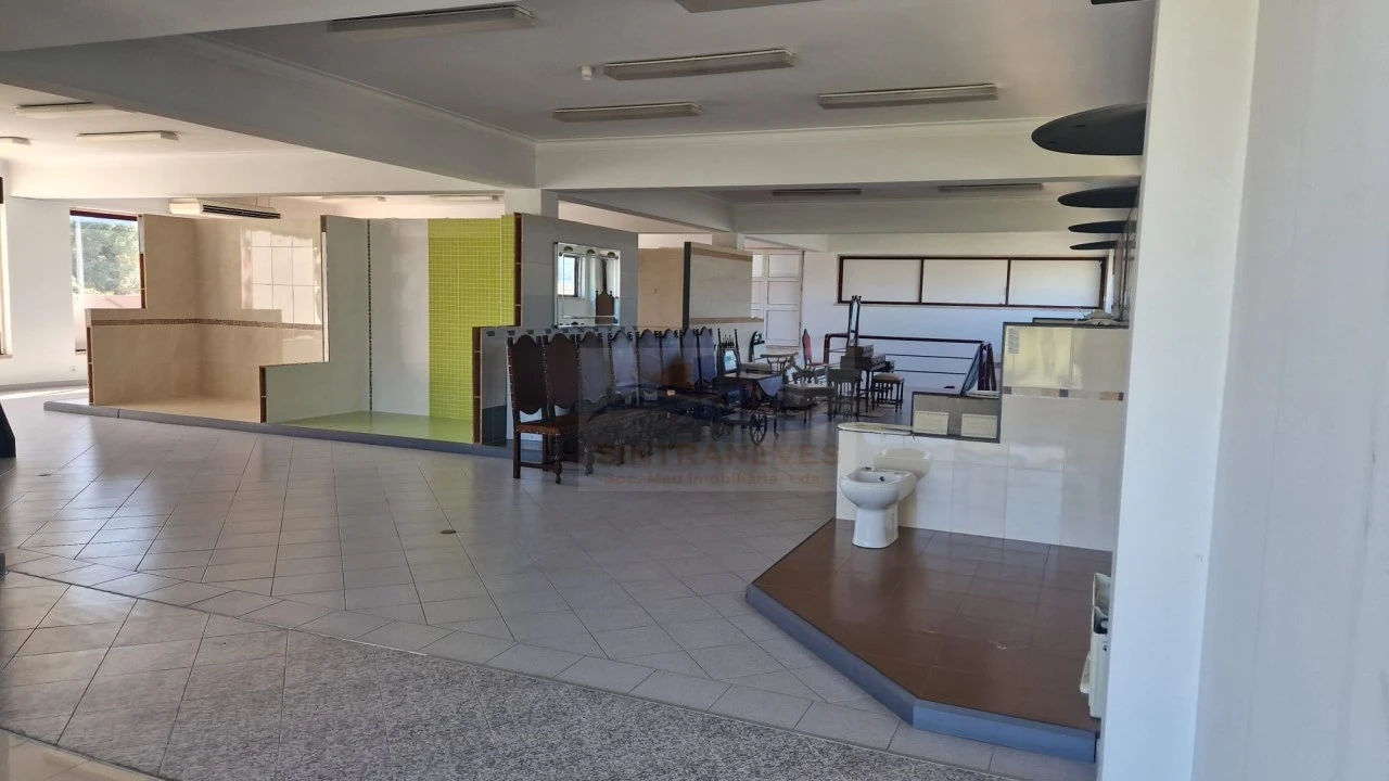 Prédio para Venda em Alverca do Ribatejo e Sobralinho Foto 32