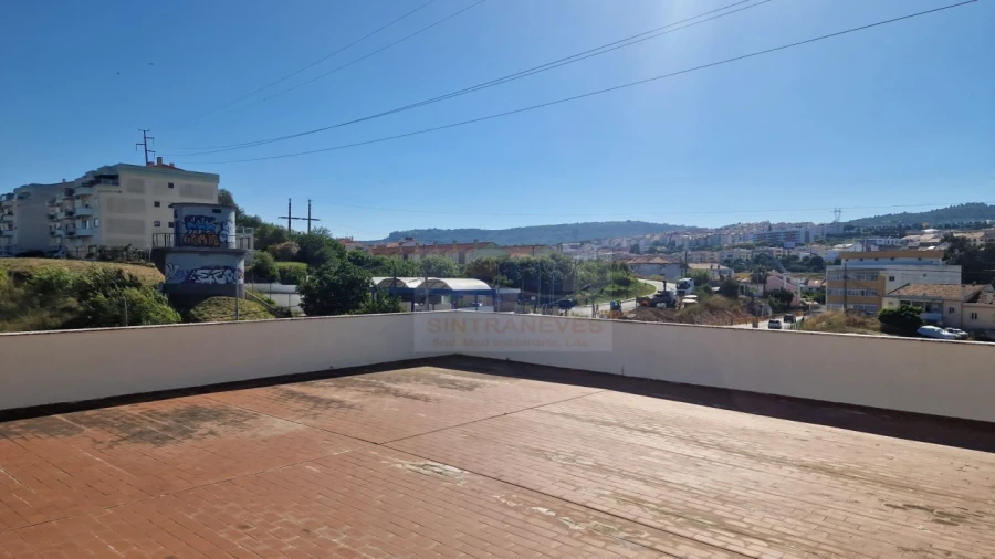 Prédio para Venda em Alverca do Ribatejo e Sobralinho
