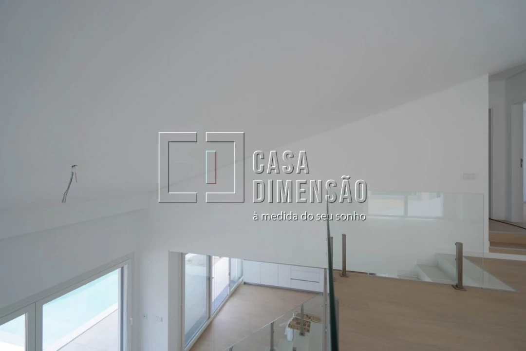 Moradia T4 para Venda em Laranjeiro e Feijó Foto 5