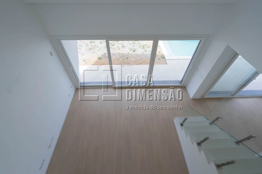 Moradia T4 para Venda em Laranjeiro e Feijó Foto 6