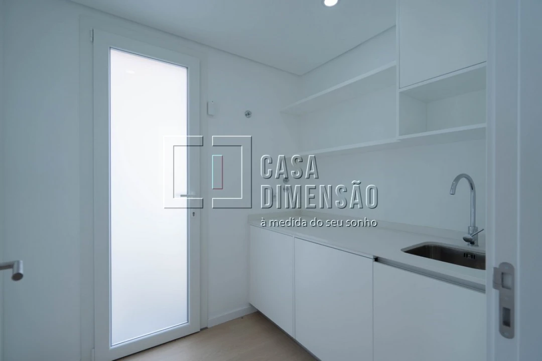 Moradia T4 para Venda em Laranjeiro e Feijó Foto 23