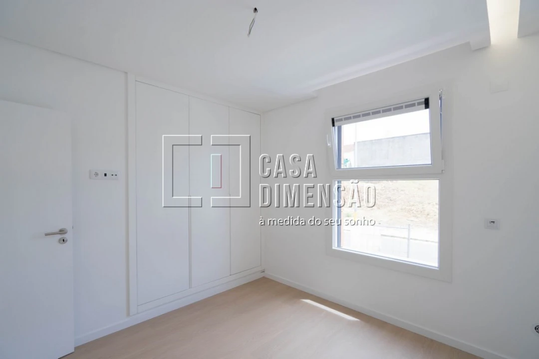 Moradia T4 para Venda em Laranjeiro e Feijó Foto 38