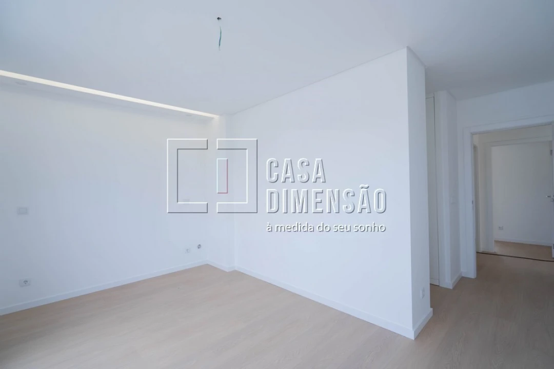 Moradia T4 para Venda em Laranjeiro e Feijó Foto 46