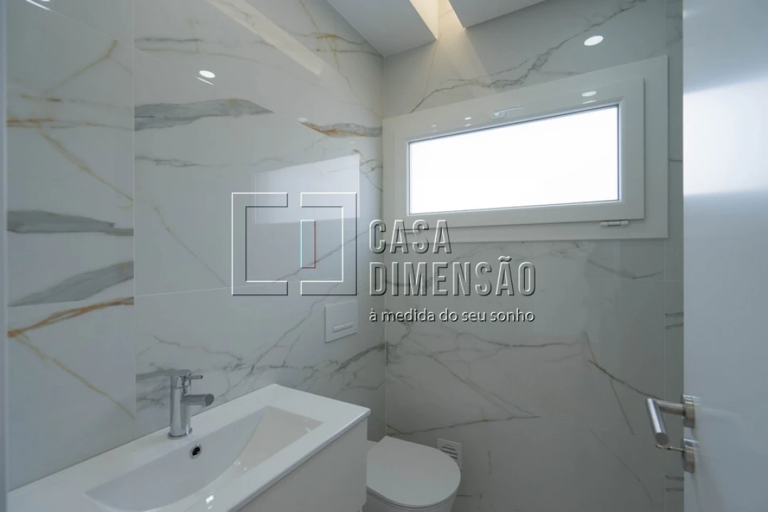 Moradia T4 para Venda em Laranjeiro e Feijó Foto 48