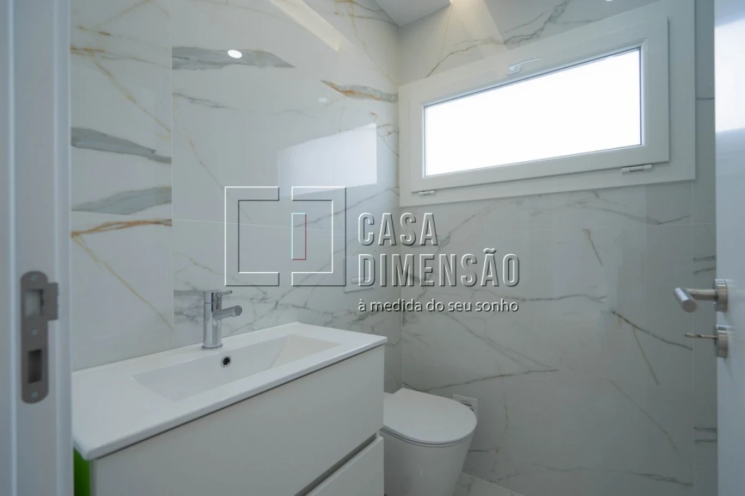 Moradia T4 para Venda em Laranjeiro e Feijó Foto 49