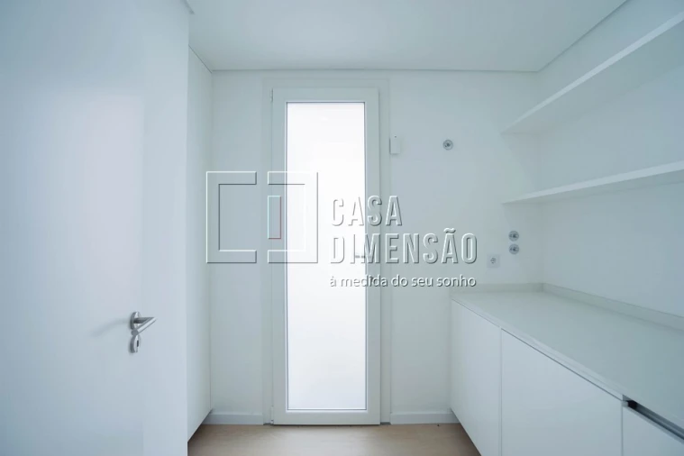 Moradia T4 para Venda em Laranjeiro e Feijó Foto 25