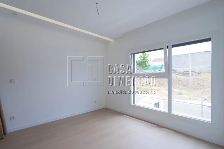 Moradia T4 para Venda em Laranjeiro e Feijó Foto 39