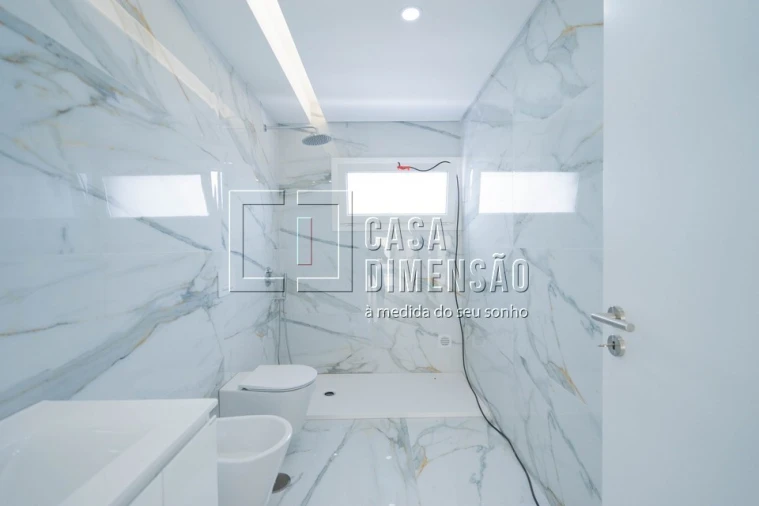 Moradia T4 para Venda em Laranjeiro e Feijó Foto 41