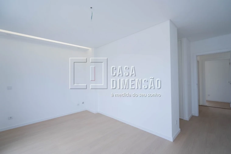 Moradia T4 para Venda em Laranjeiro e Feijó Foto 46