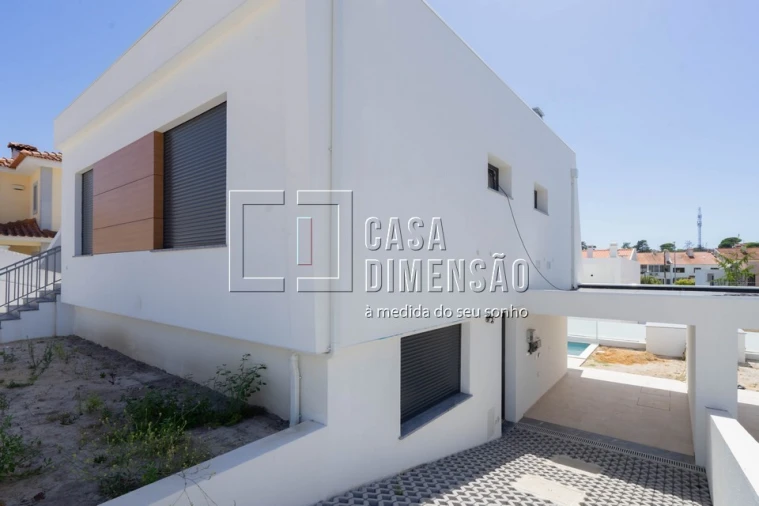 Moradia T4 para Venda em Laranjeiro e Feijó Foto 58