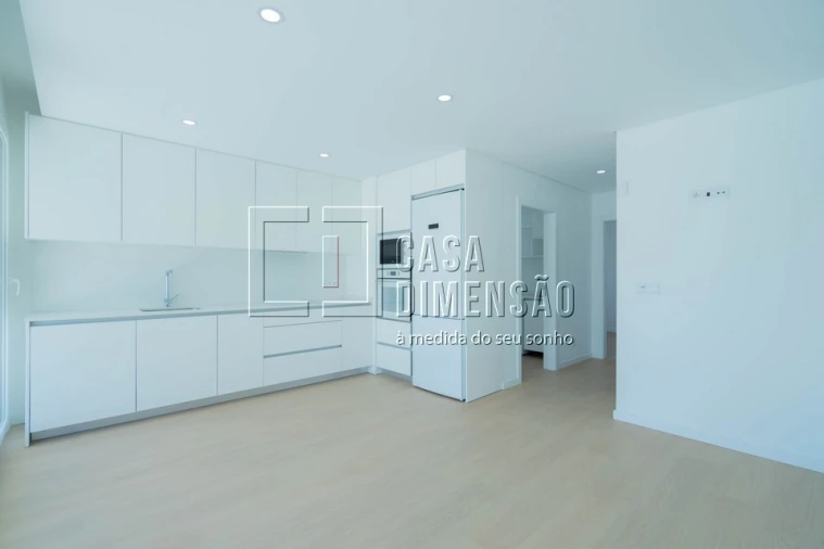 Moradia T4 para Venda em Laranjeiro e Feijó Foto 16