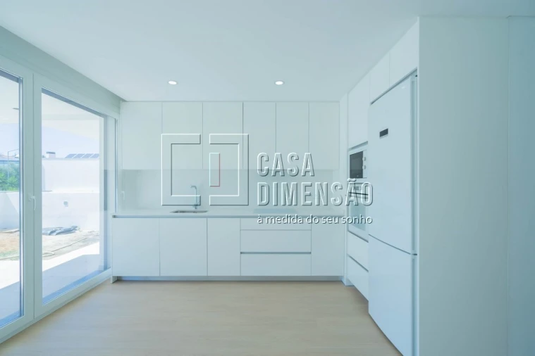 Moradia T4 para Venda em Laranjeiro e Feijó Foto 17