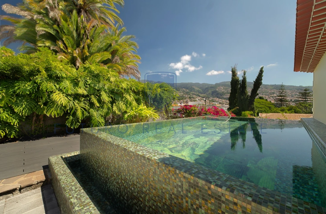 Moradia T4 para Venda em Funchal (Se) Foto 2