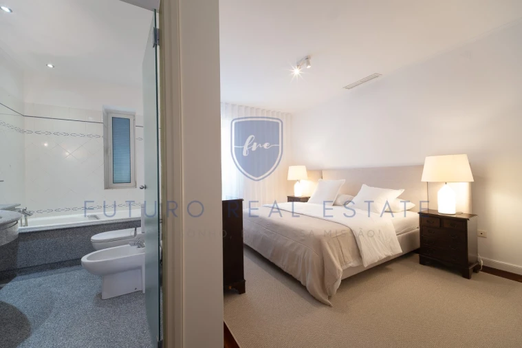 Moradia T4 para Venda em Funchal (Se) Foto 31