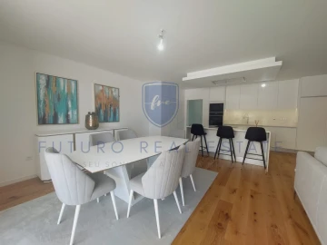 Apartamento T5 para Venda em Funchal (São Pedro)