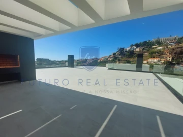 Apartamento T5 para Venda em Funchal (São Pedro)