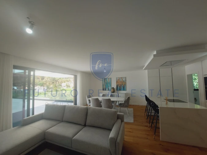 Apartamento T5 para Venda em Funchal (São Pedro) Foto 8