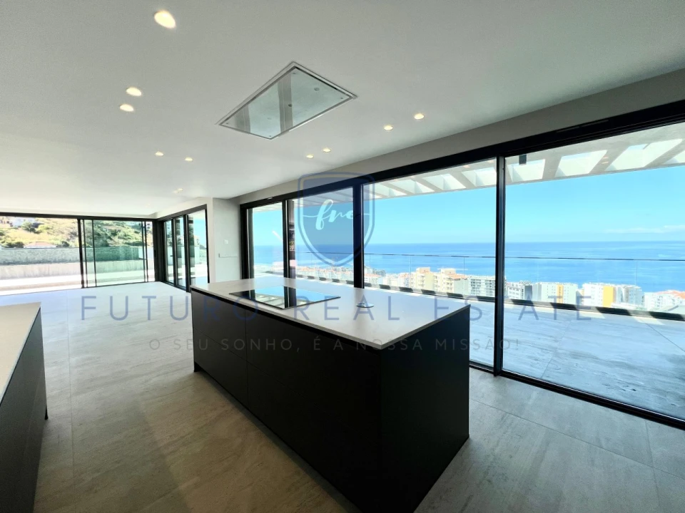 Apartamento T4 para Venda em São Martinho Foto 8