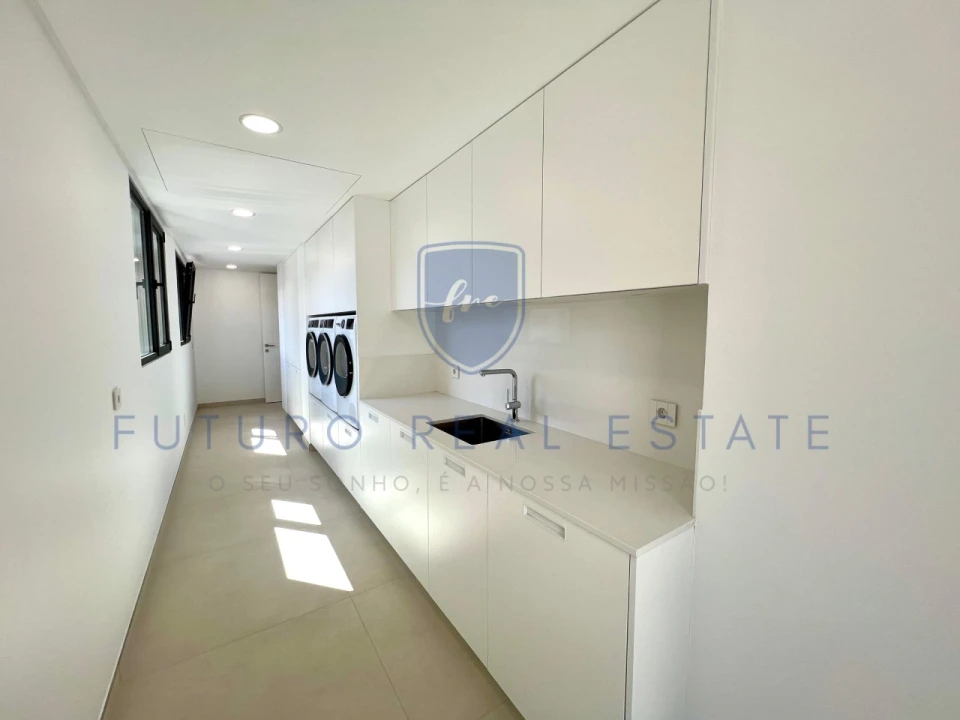 Apartamento T4 para Venda em São Martinho Foto 19