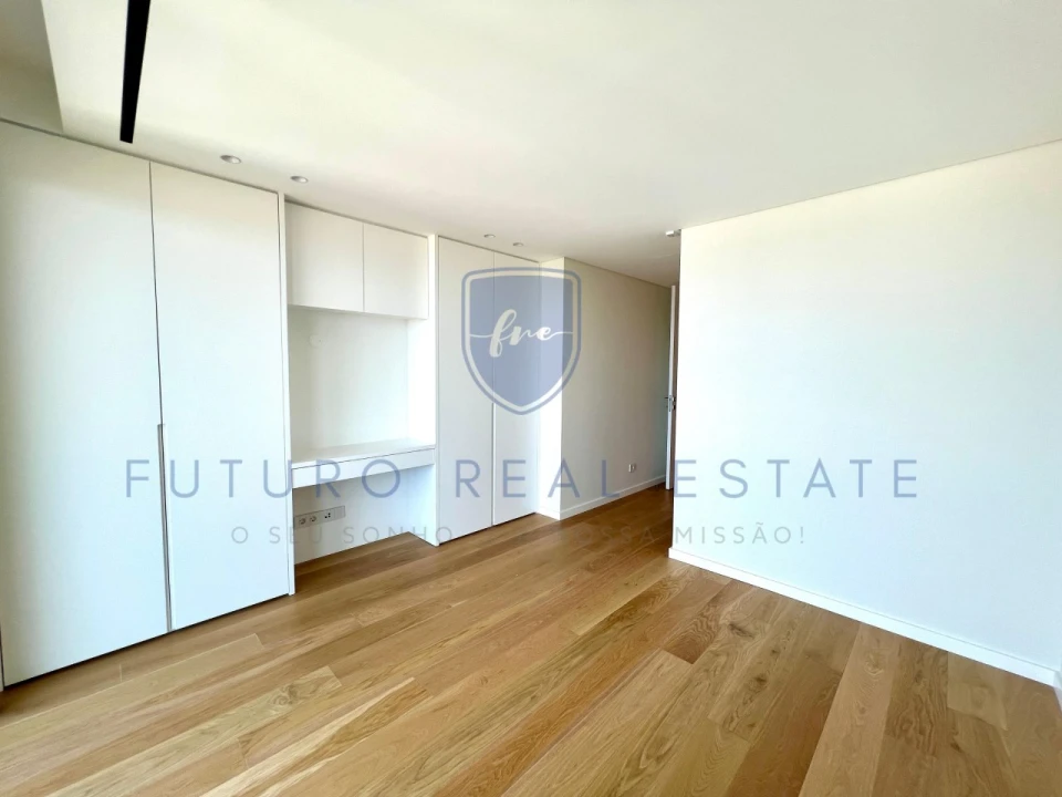 Apartamento T4 para Venda em São Martinho Foto 30