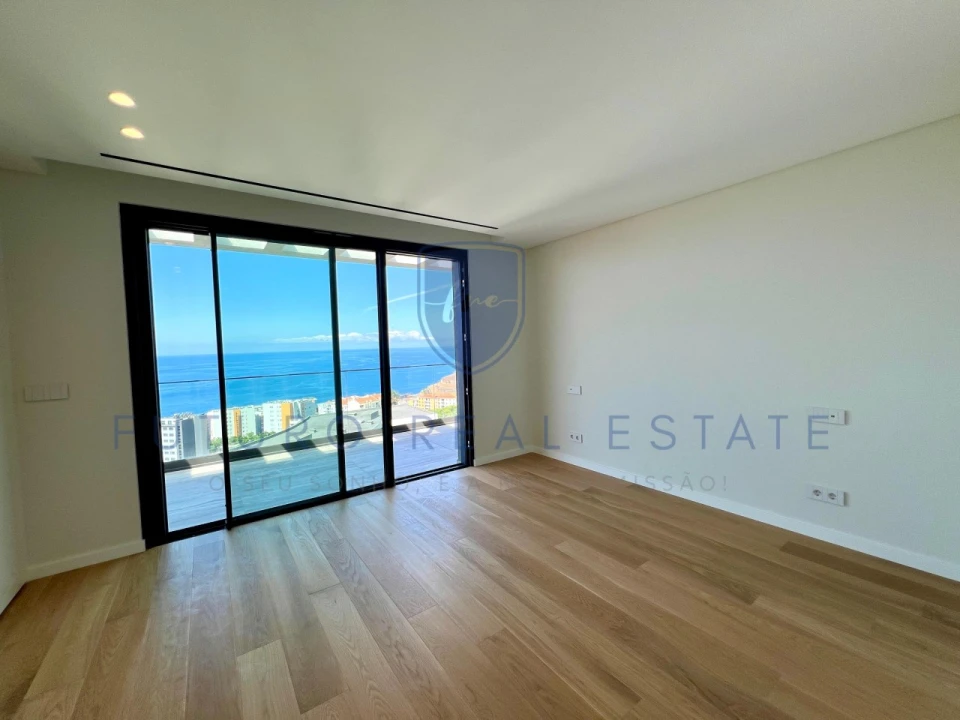 Apartamento T4 para Venda em São Martinho Foto 35