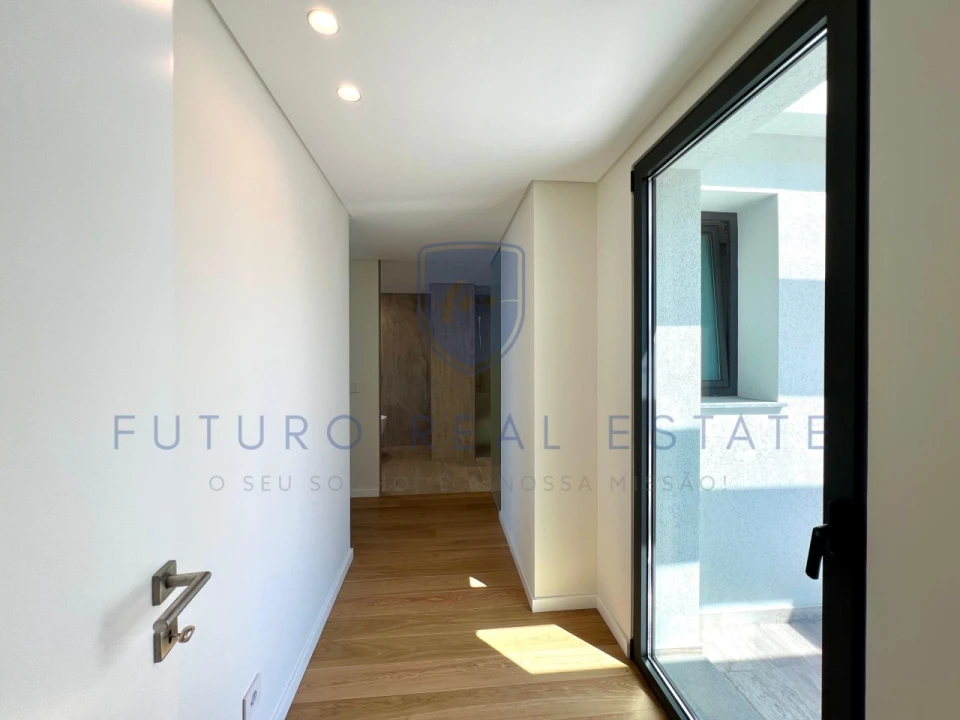 Apartamento T4 para Venda em São Martinho Foto 48