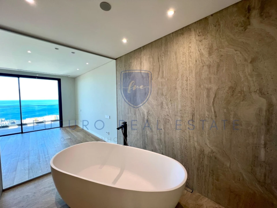 Apartamento T4 para Venda em São Martinho Foto 49