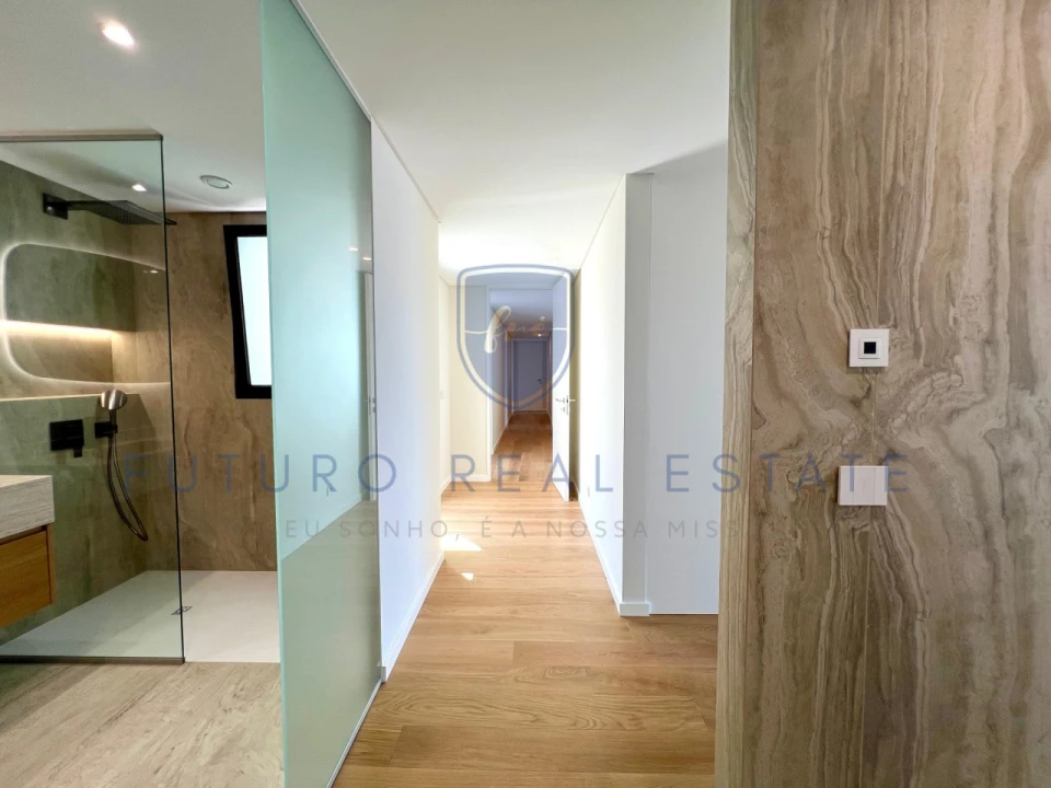 Apartamento T4 para Venda em São Martinho Foto 60