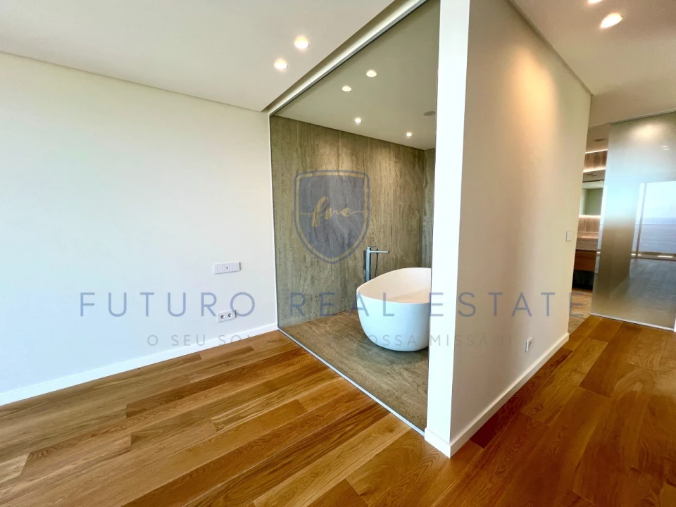Apartamento T4 para Venda em São Martinho Foto 69