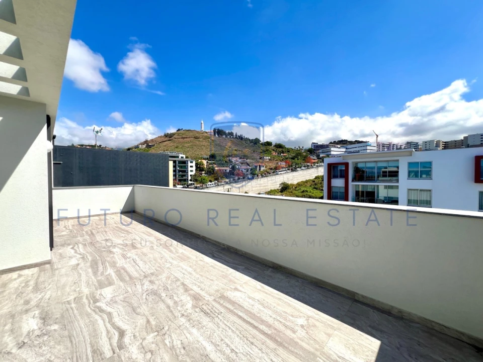 Apartamento T4 para Venda em São Martinho Foto 84