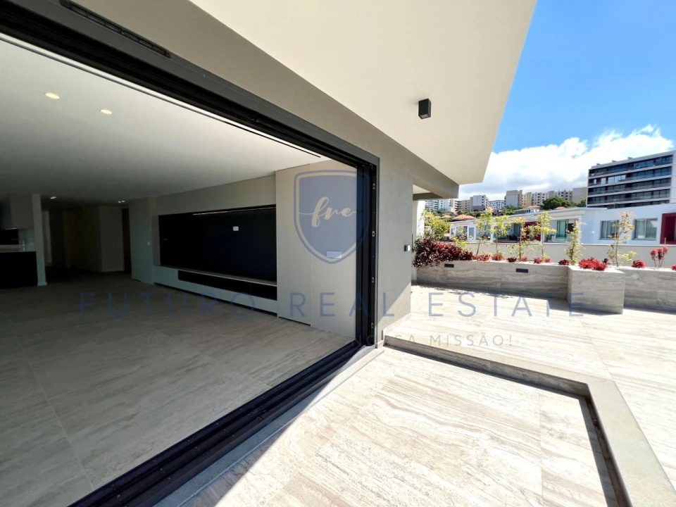 Apartamento T4 para Venda em São Martinho Foto 94