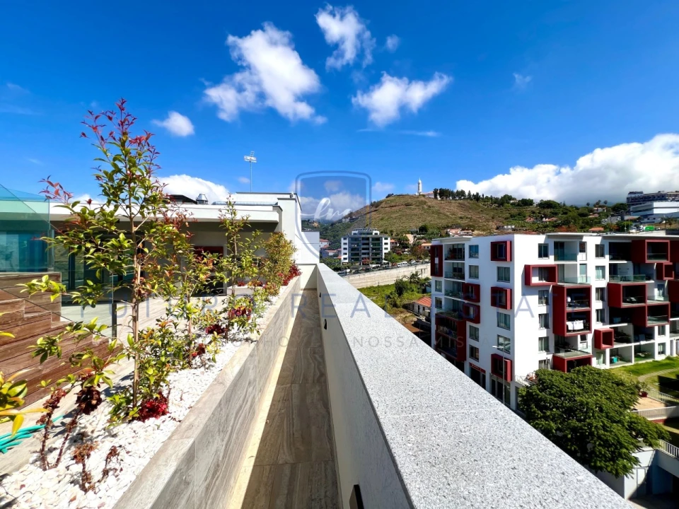 Apartamento T4 para Venda em São Martinho Foto 101