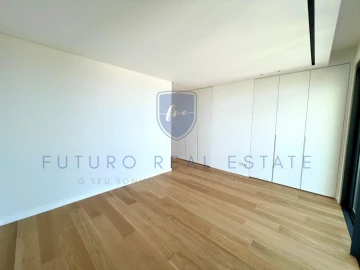 Apartamento T4 para Venda em São Martinho
