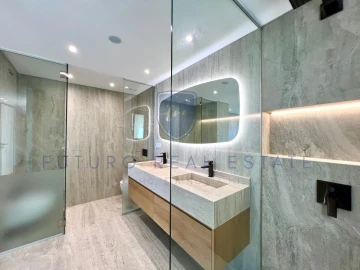 Apartamento T4 para Venda em São Martinho