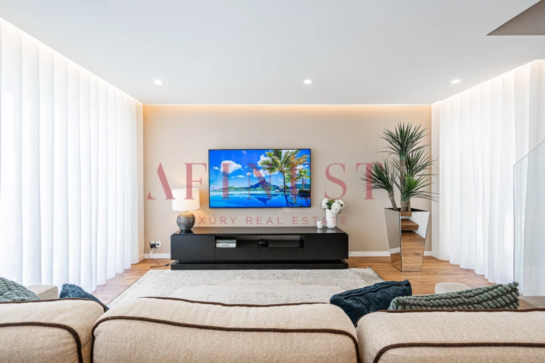 Moradia T4 para Venda em Ramada e Caneças Foto 21