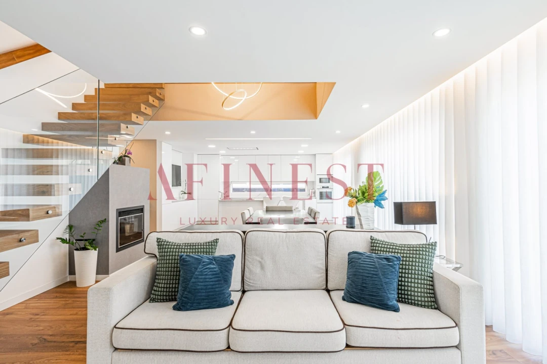 Moradia T4 para Venda em Ramada e Caneças Foto 22