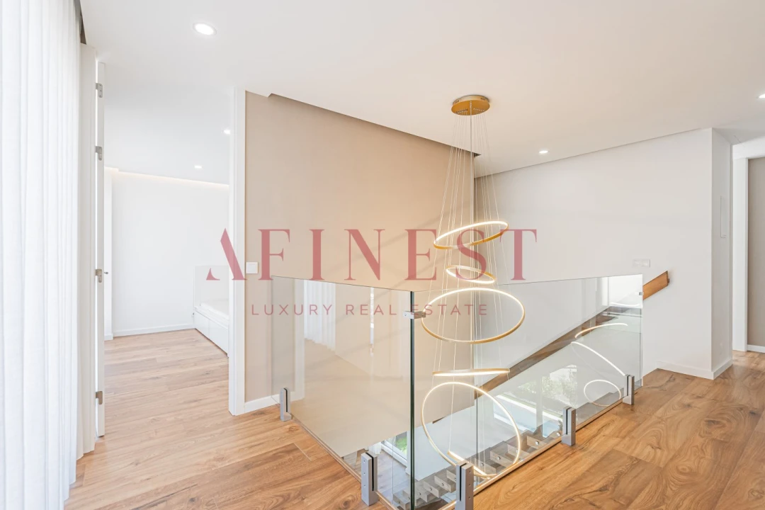 Moradia T4 para Venda em Ramada e Caneças Foto 36