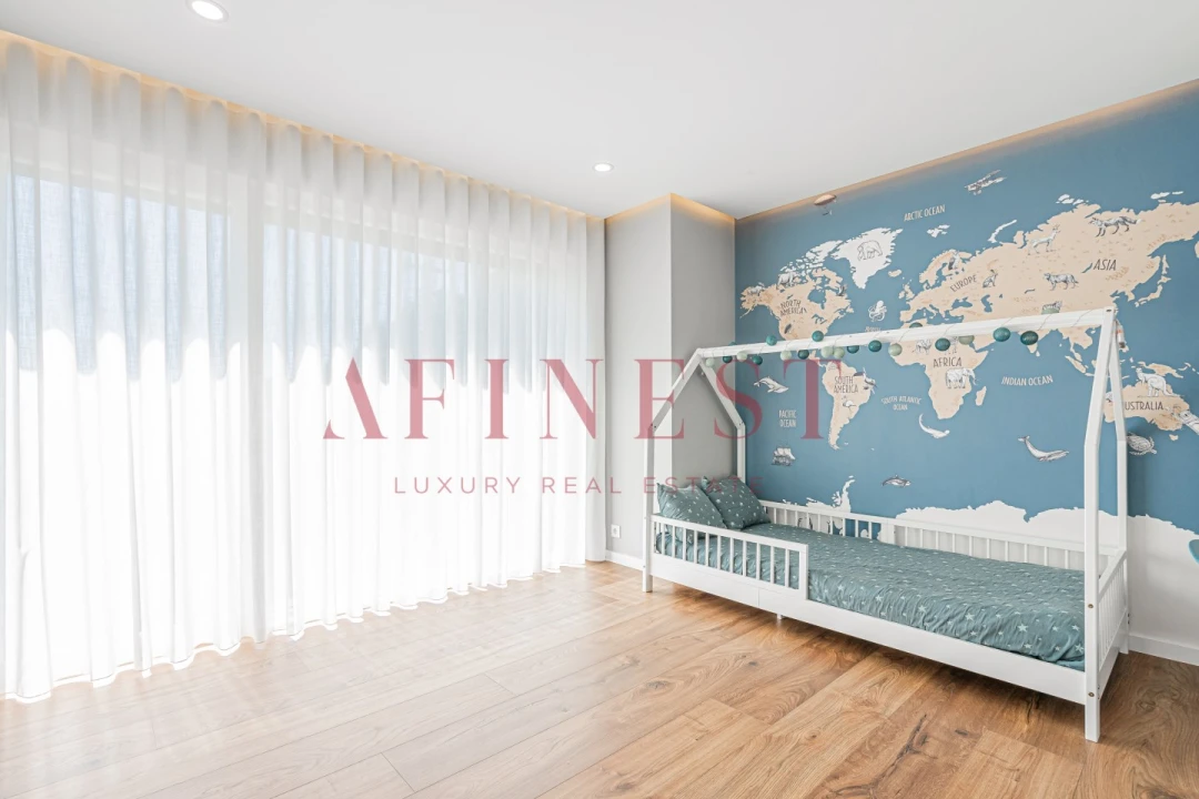 Moradia T4 para Venda em Ramada e Caneças Foto 40