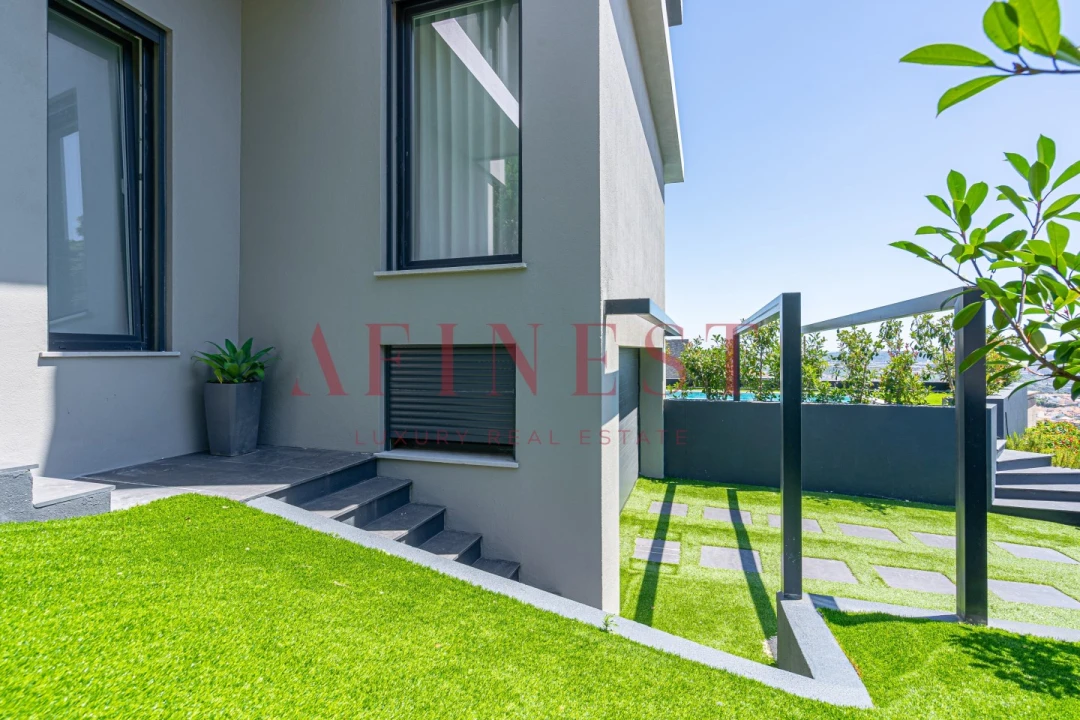 Moradia T4 para Venda em Ramada e Caneças Foto 47