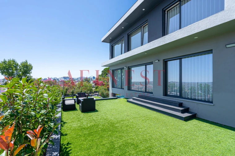 Moradia T4 para Venda em Ramada e Caneças Foto 7