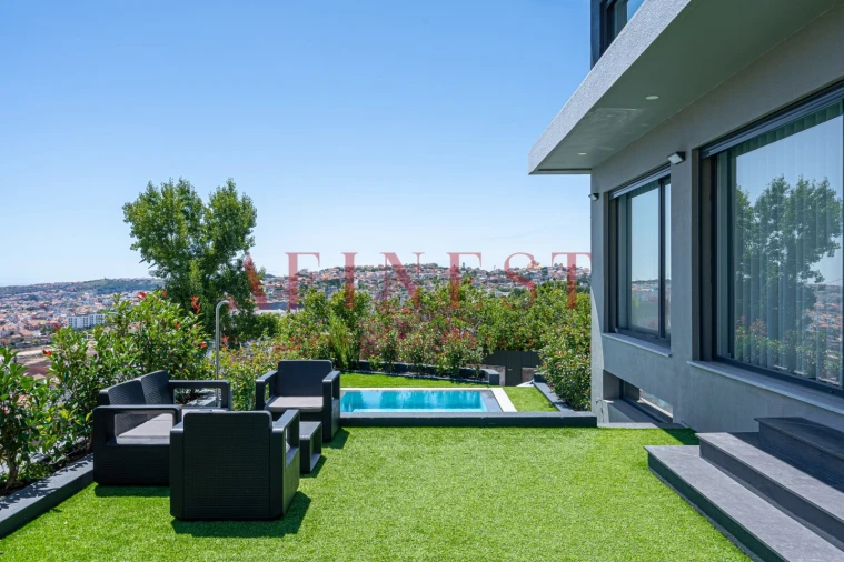 Moradia T4 para Venda em Ramada e Caneças Foto 6