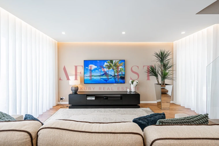 Moradia T4 para Venda em Ramada e Caneças Foto 21