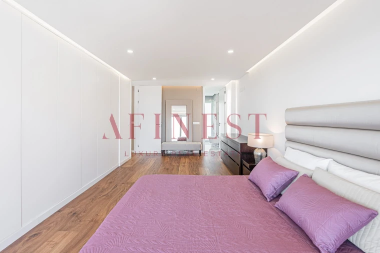 Moradia T4 para Venda em Ramada e Caneças Foto 32